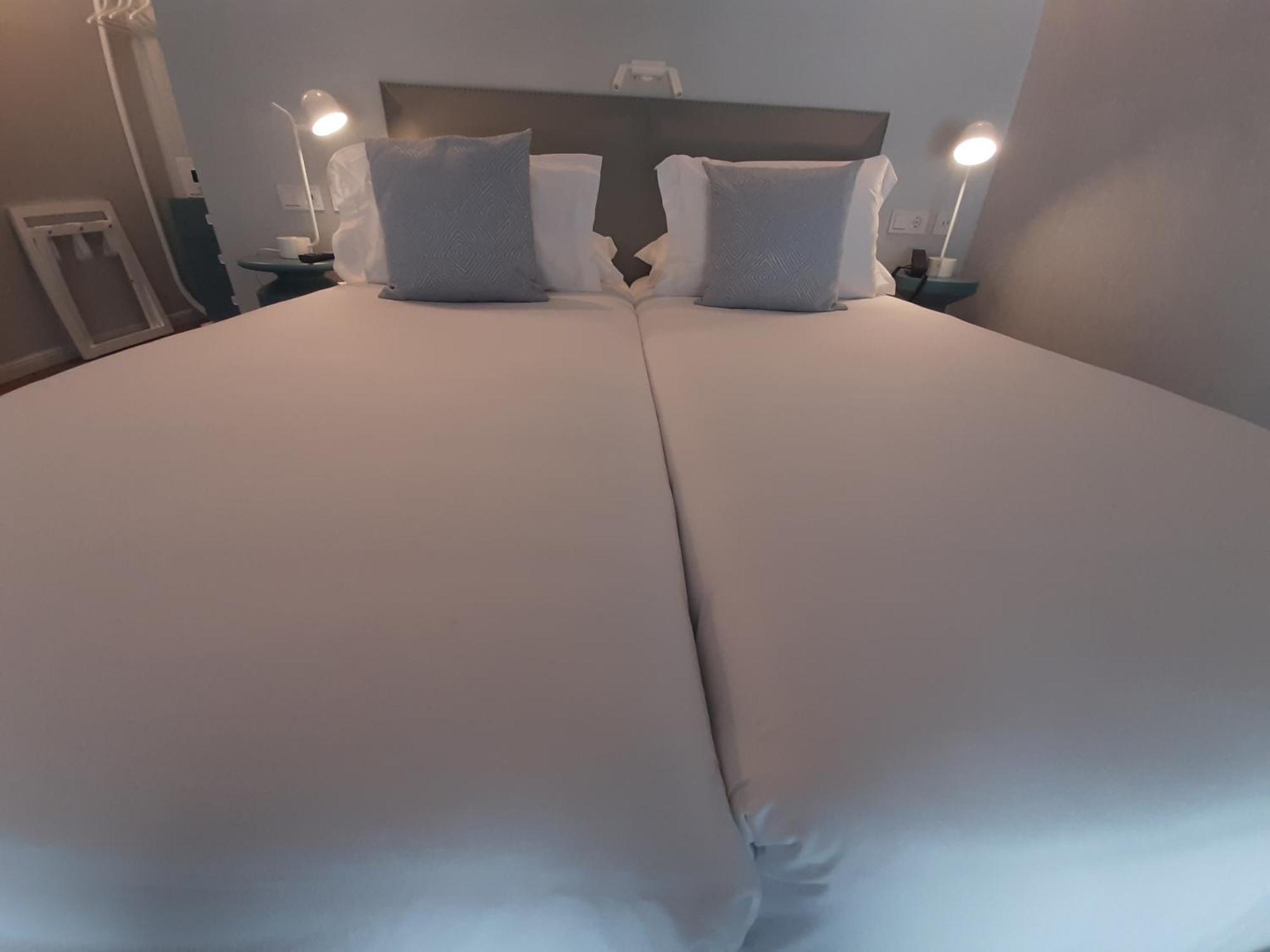 Mourasuites Hotel Évora Oda fotoğraf